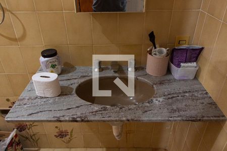 Casa à venda com 236m², 3 quartos e 3 vagasBANHEIRO DA SUITE 2