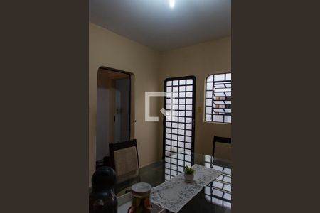 Casa à venda com 236m², 3 quartos e 3 vagasSALA DE JANTAR