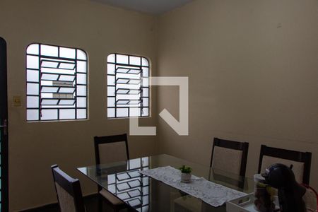 Casa à venda com 236m², 3 quartos e 3 vagasSALA DE JANTAR