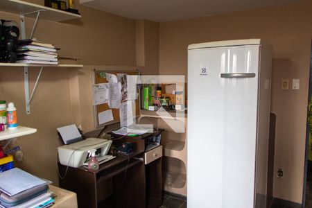 Casa à venda com 236m², 3 quartos e 3 vagasESCRITÓRIO PISO INFERIOR