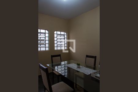 Casa à venda com 236m², 3 quartos e 3 vagasSALA DE JANTAR