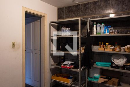 Casa à venda com 236m², 3 quartos e 3 vagasDISPENSA PISO INFERIOR