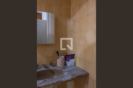 Casa à venda com 236m², 3 quartos e 3 vagasBANHEIRO DA SUITE 2