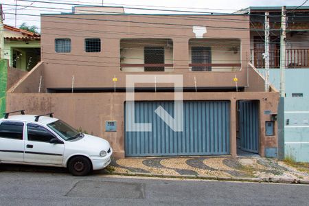 Casa à venda com 236m², 3 quartos e 3 vagasFACHADA