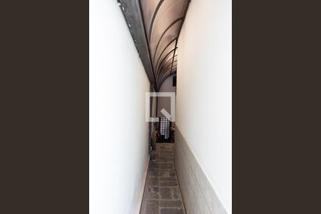 Casa à venda com 236m², 3 quartos e 3 vagasCORREDOR LATERAL