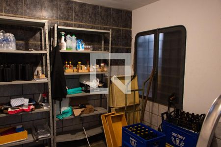 Casa à venda com 236m², 3 quartos e 3 vagasDISPENSA PISO INFERIOR