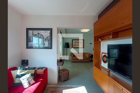 Apartamento à venda com 105m², 3 quartos e 2 vagas Apartamento à venda com 105m², 3 quartos e 2 vagasSala de TV