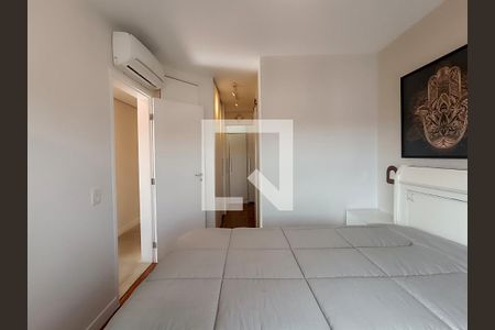 Apartamento à venda com 105m², 3 quartos e 2 vagas Apartamento à venda com 105m², 3 quartos e 2 vagasSuíte