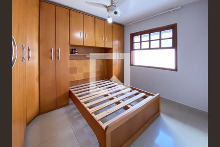 Quarto de casa de condomínio para alugar com 3 quartos, 100m² em Jardim Ester Yolanda, São Paulo