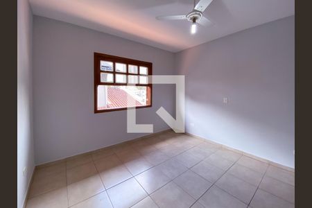 Sala de casa de condomínio para alugar com 3 quartos, 100m² em Jardim Ester Yolanda, São Paulo