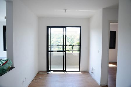 Sala de apartamento para alugar com 2 quartos, 48m² em Jardim Ísis, Cotia