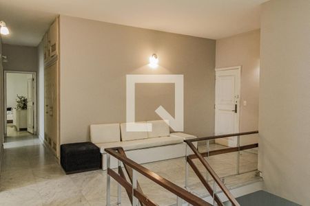 Apartamento para alugar com 383m², 4 quartos e 2 vagasHall acesso aos quartos