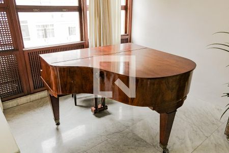 Apartamento para alugar com 383m², 4 quartos e 2 vagasSala