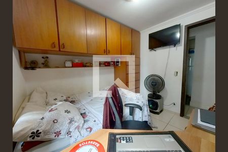 Quarto 1 de apartamento para alugar com 2 quartos, 56m² em Jardim Íris, São Paulo