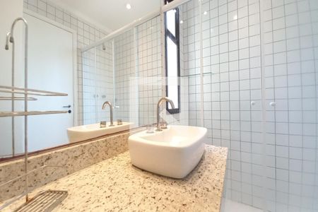 Apartamento para alugar com 100m², 3 quartos e 2 vagasBanheiro da Suíte