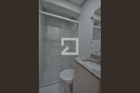 Banheiro de apartamento para alugar com 1 quarto, 25m² em Vila Mazzei, São Paulo
