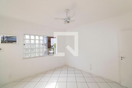 Quarto 1 de casa de condomínio para alugar com 3 quartos, 160m² em Campo Grande, Rio de Janeiro