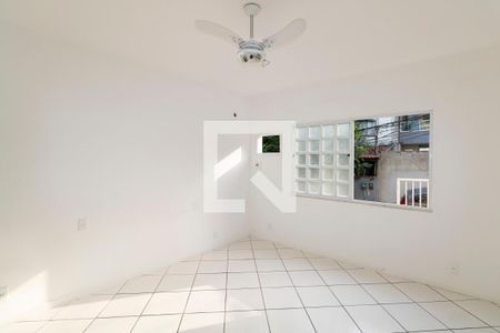 Quarto 1 de casa de condomínio para alugar com 3 quartos, 160m² em Campo Grande, Rio de Janeiro