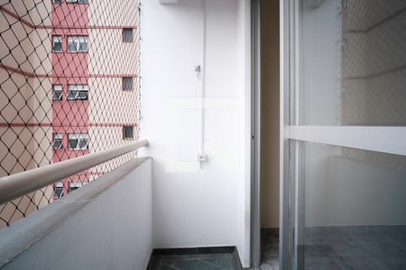 Sacada- vista de apartamento à venda com 2 quartos, 55m² em Jardim Colonial, São Paulo