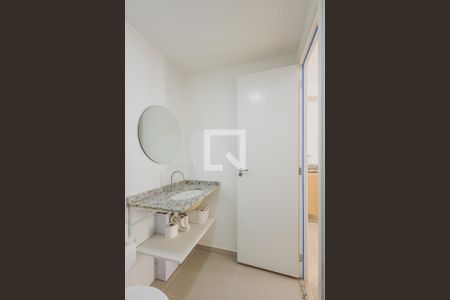 Banheiro de apartamento para alugar com 1 quarto, 26m² em Pinheiros, São Paulo