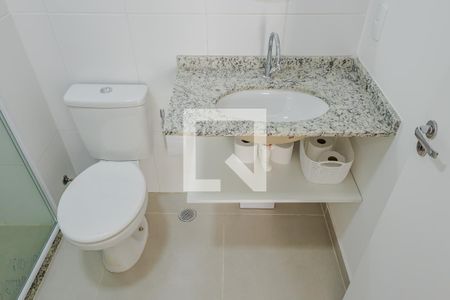Banheiro de apartamento para alugar com 1 quarto, 26m² em Pinheiros, São Paulo