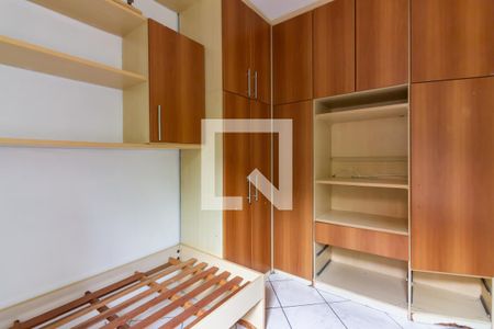 Quarto 1 de apartamento para alugar com 2 quartos, 55m² em Jardim Roberto, Osasco