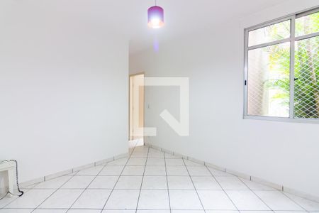 Sala  de apartamento para alugar com 2 quartos, 55m² em Jardim Roberto, Osasco