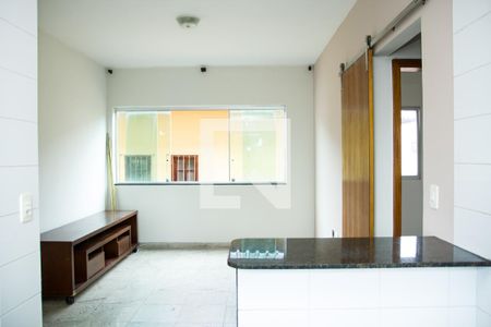 Sala de apartamento para alugar com 3 quartos, 65m² em Padre Eustáquio, Belo Horizonte