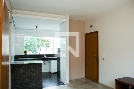Sala/Cozinha de apartamento para alugar com 3 quartos, 65m² em Padre Eustáquio, Belo Horizonte