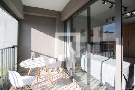 Varanda de kitnet/studio à venda com 1 quarto, 29m² em Indianópolis, São Paulo