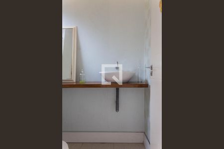 Casa à venda com 152m², 3 quartos e 2 vagasBanheiro de Serviço