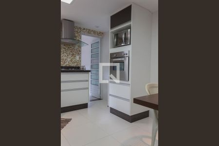 Casa à venda com 152m², 3 quartos e 2 vagasCozinha