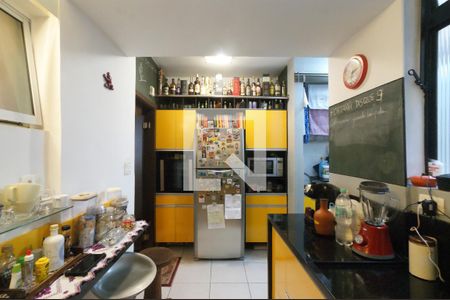 Apartamento à venda com 79m², 2 quartos e 1 vagaCozinha 