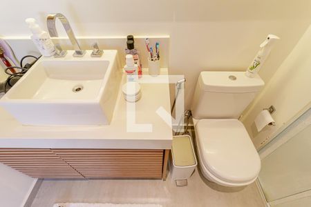 Apartamento à venda com 74m², 1 quarto e 2 vagasBanheiro da Suíte