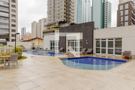 Apartamento à venda com 74m², 1 quarto e 2 vagasPiscina