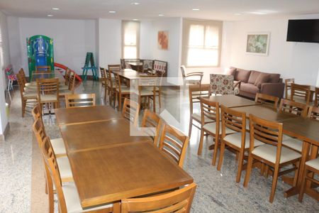 Apartamento para alugar com 195m², 5 quartos e 4 vagasÁrea comum - Salão de festas