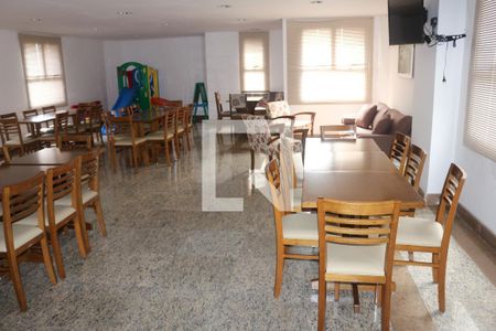 Apartamento para alugar com 195m², 5 quartos e 4 vagasÁrea comum - Salão de festas