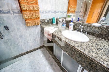 Apartamento à venda com 252m², 3 quartos e 2 vagas Apartamento à venda com 252m², 3 quartos e 2 vagasPia