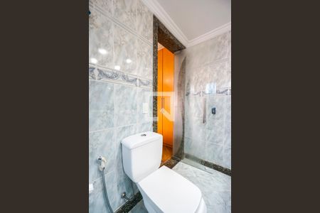 Apartamento à venda com 252m², 3 quartos e 2 vagas Apartamento à venda com 252m², 3 quartos e 2 vagasBanheiro da suíte