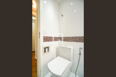 Apartamento à venda com 252m², 3 quartos e 2 vagas Apartamento à venda com 252m², 3 quartos e 2 vagasBanheiro social