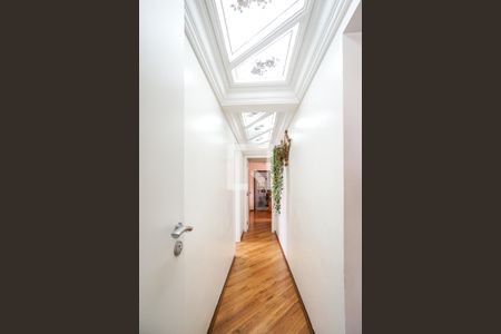 Apartamento à venda com 252m², 3 quartos e 2 vagas Apartamento à venda com 252m², 3 quartos e 2 vagasCorredor