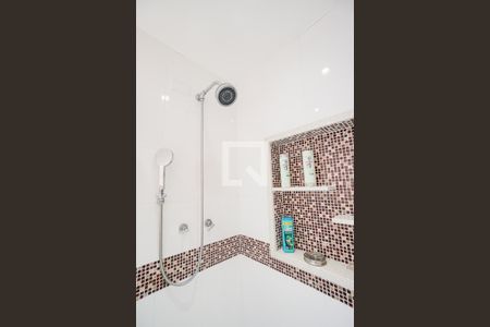 Apartamento à venda com 252m², 3 quartos e 2 vagas Apartamento à venda com 252m², 3 quartos e 2 vagasBanheiro social