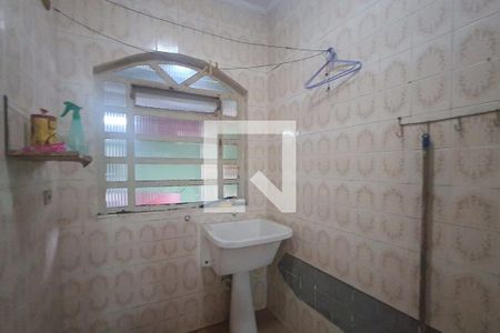 Casa à venda com 275m², 3 quartos e 2 vagas Casa à venda com 275m², 3 quartos e 2 vagasCozinha e Área de Serviço