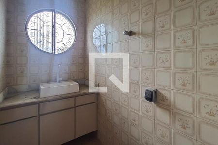 Casa à venda com 275m², 3 quartos e 2 vagas Casa à venda com 275m², 3 quartos e 2 vagasBanheiro