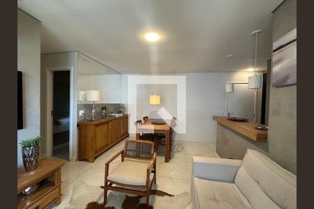 Sala de apartamento para alugar com 2 quartos, 85m² em Empresarial 18 do Forte, Barueri