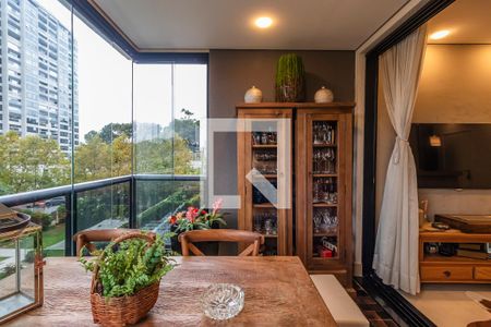 Varanda de apartamento para alugar com 2 quartos, 85m² em Dezoito do Forte Empresarial/alphaville., Barueri