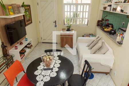 Sala de casa de condomínio à venda com 2 quartos, 55m² em Jacarepaguá, Rio de Janeiro