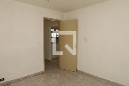 Quarto de casa para alugar com 1 quarto, 40m² em Vila Carmosina, São Paulo