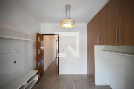 Quarto 1 de casa para alugar com 2 quartos, 100m² em Jardim Maria Rosa, Taboão da Serra