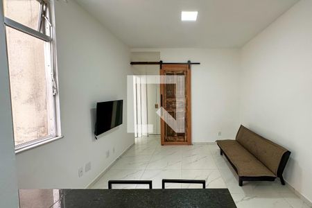 Sala de apartamento para alugar com 1 quarto, 38m² em Copacabana, Rio de Janeiro